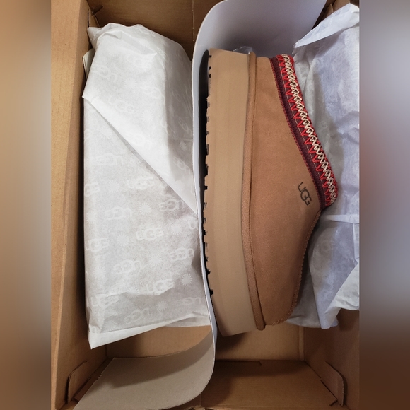 UGG Tazz Platform - Picture 3 of 5